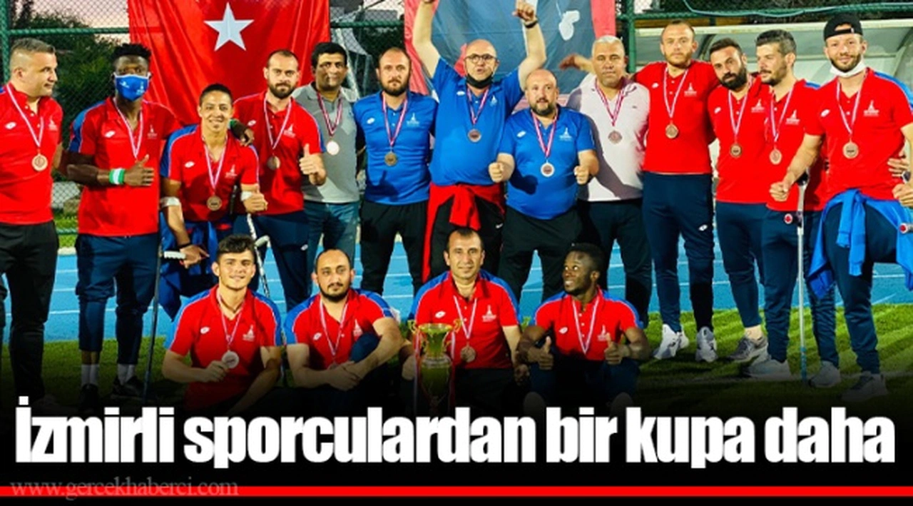 İzmirli sporculardan bir kupa daha