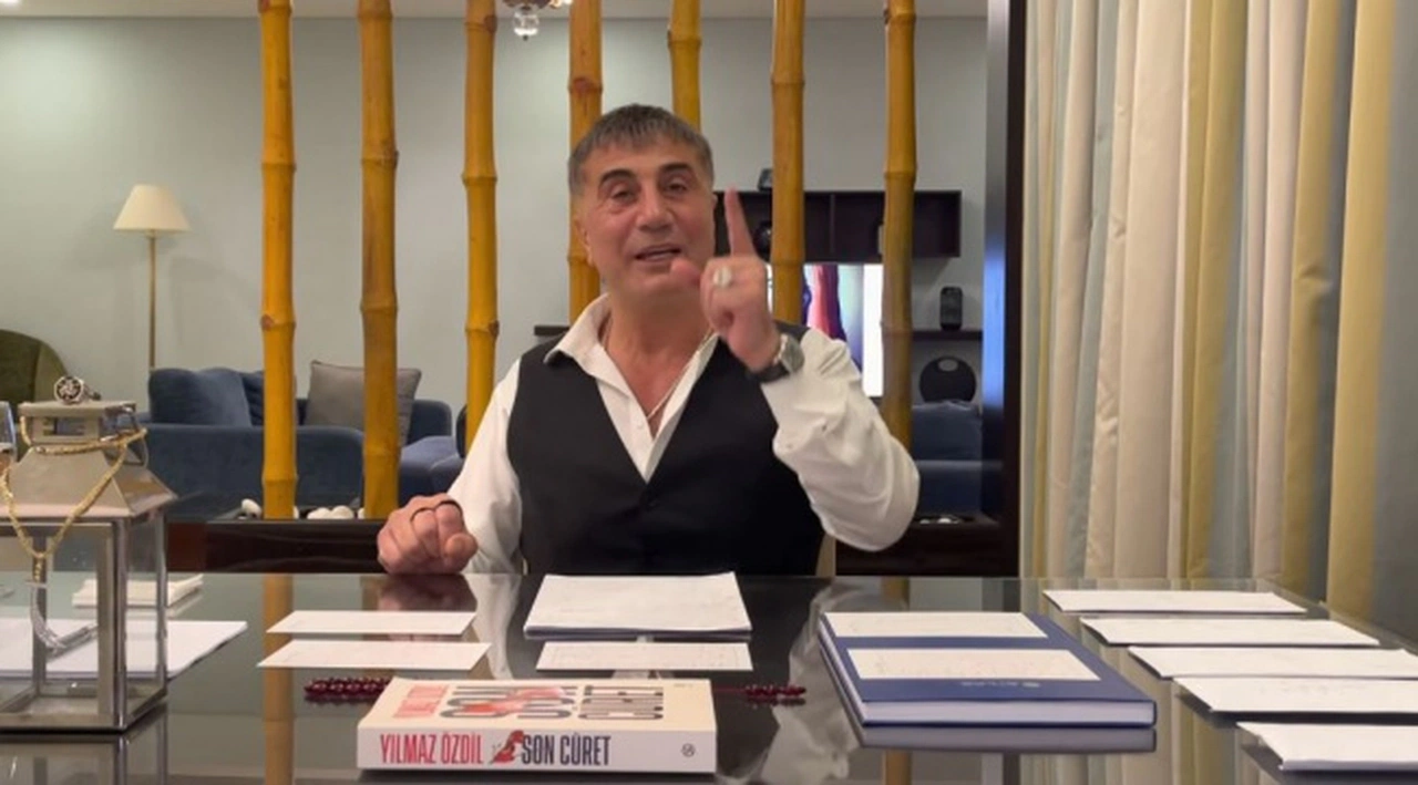 Sedat Peker: Bu pazar para alan milletvekilini, pammıköreni ve Süslü Sülüman'ı kibrit kutusuna sokacağım