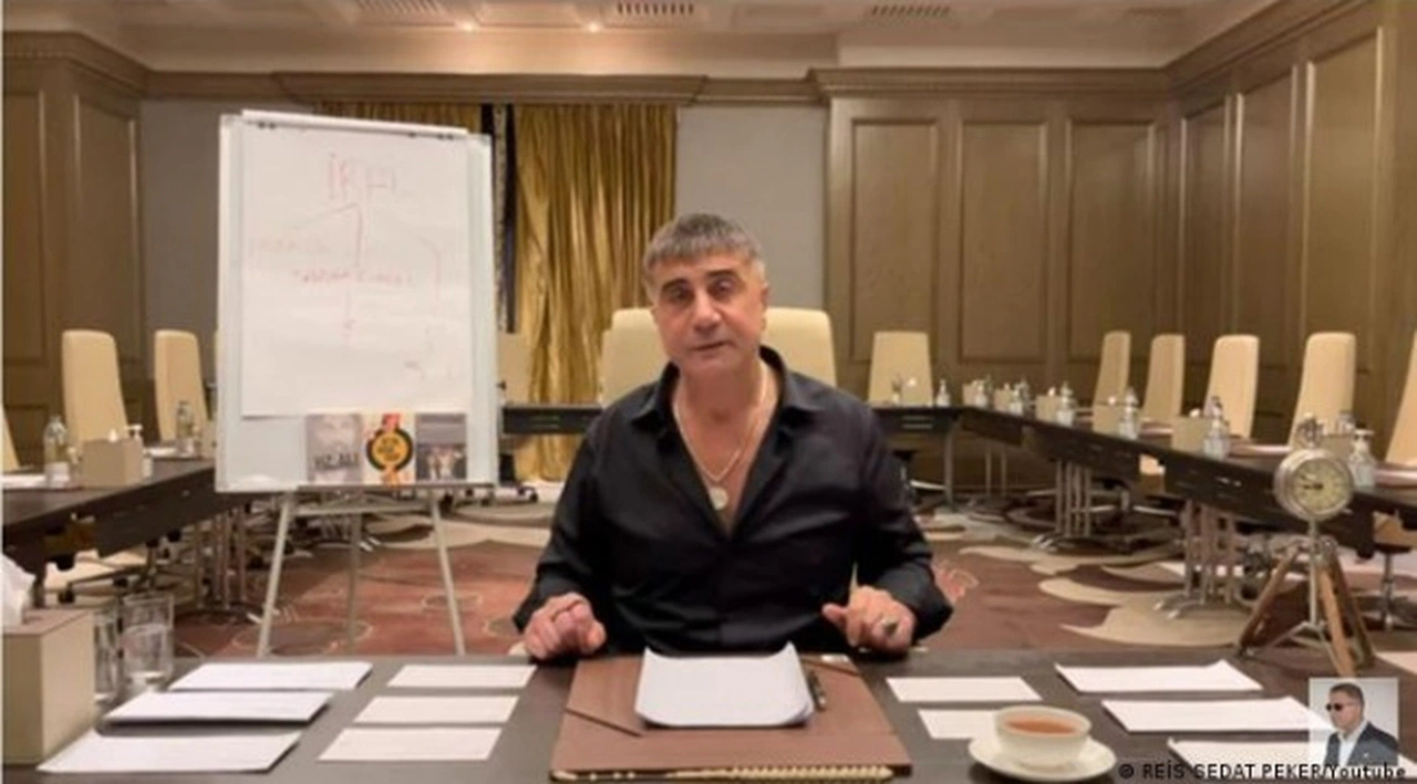 Sedat Peker resti çekti: Tüm dünyanın gözünün önünde kafama sıkacağım