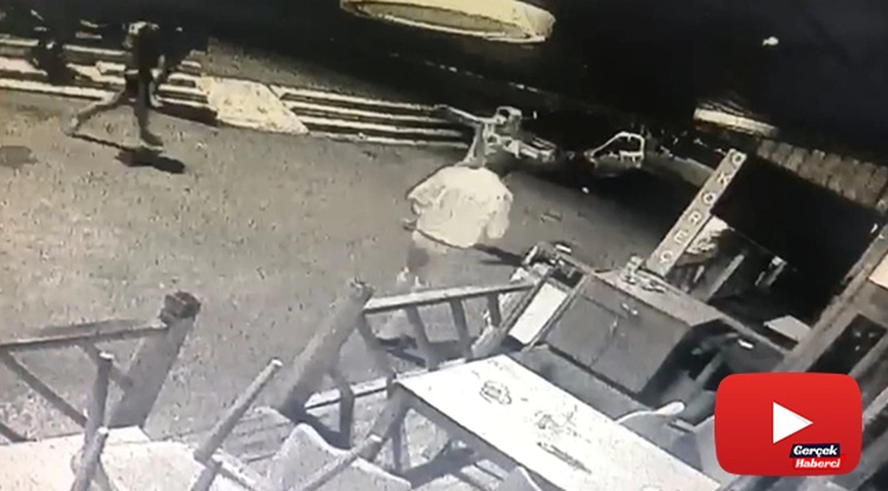 Silahlı “yan baktın” kavgası kamerada
