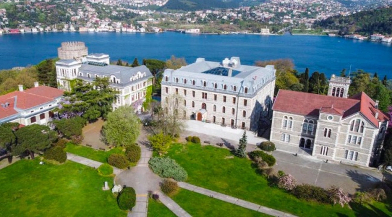 Boğaziçi Üniversitesi bileşenleri: Güven oyunu alamamış bir rektör aday adayını kabul etmeyeceğiz