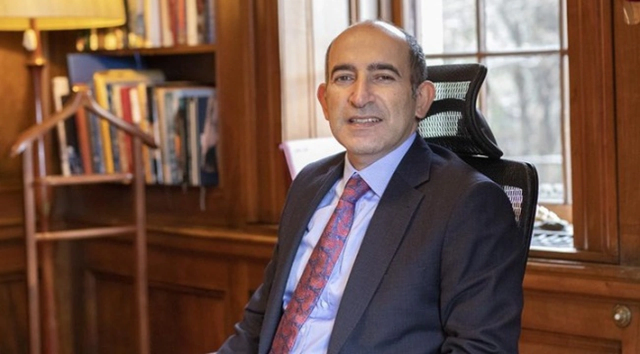 CHP'li Tanrıkulu: Gece yarısı kararnamesiyle rektörlükten alınan Melih Bulu’nun da hakkını korumak bize düştü