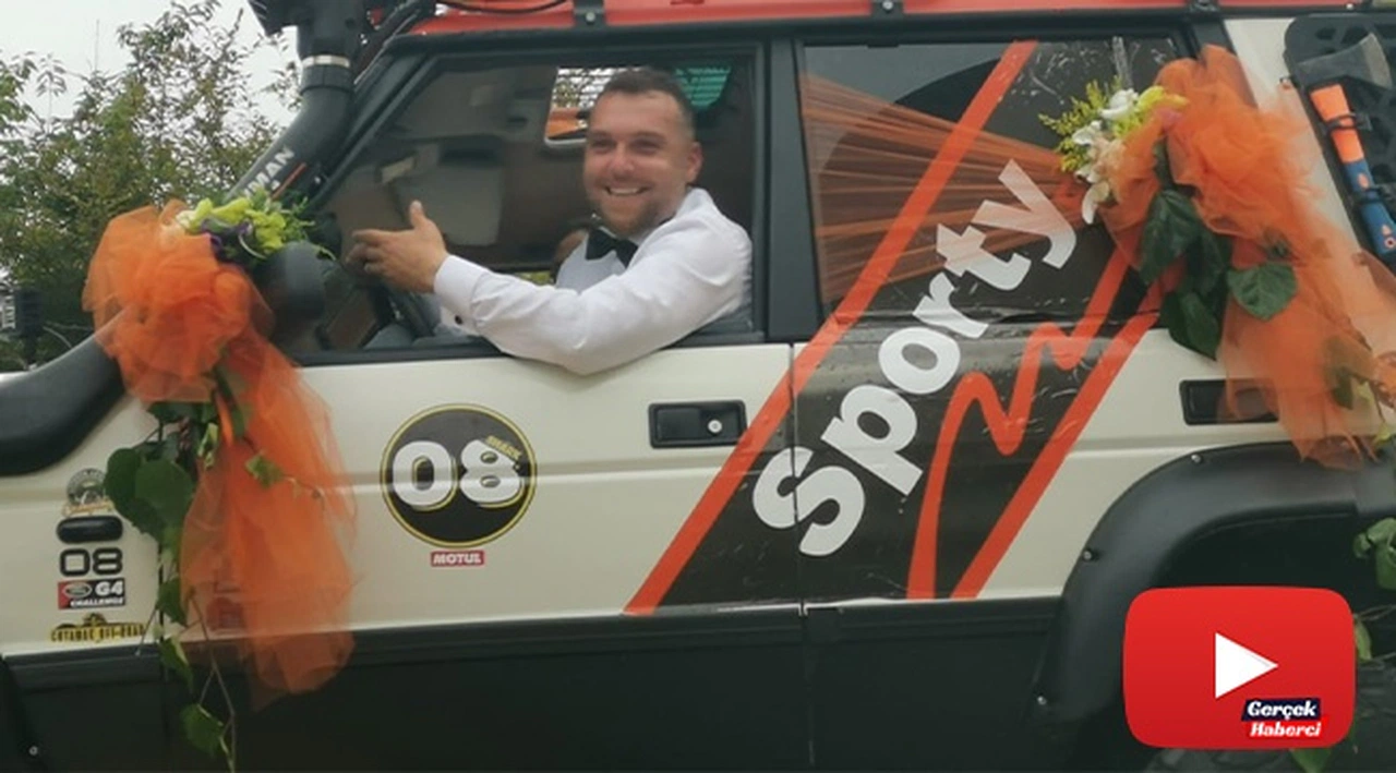 Düğüne çekiciye yüklediği off-road aracıyla gitti