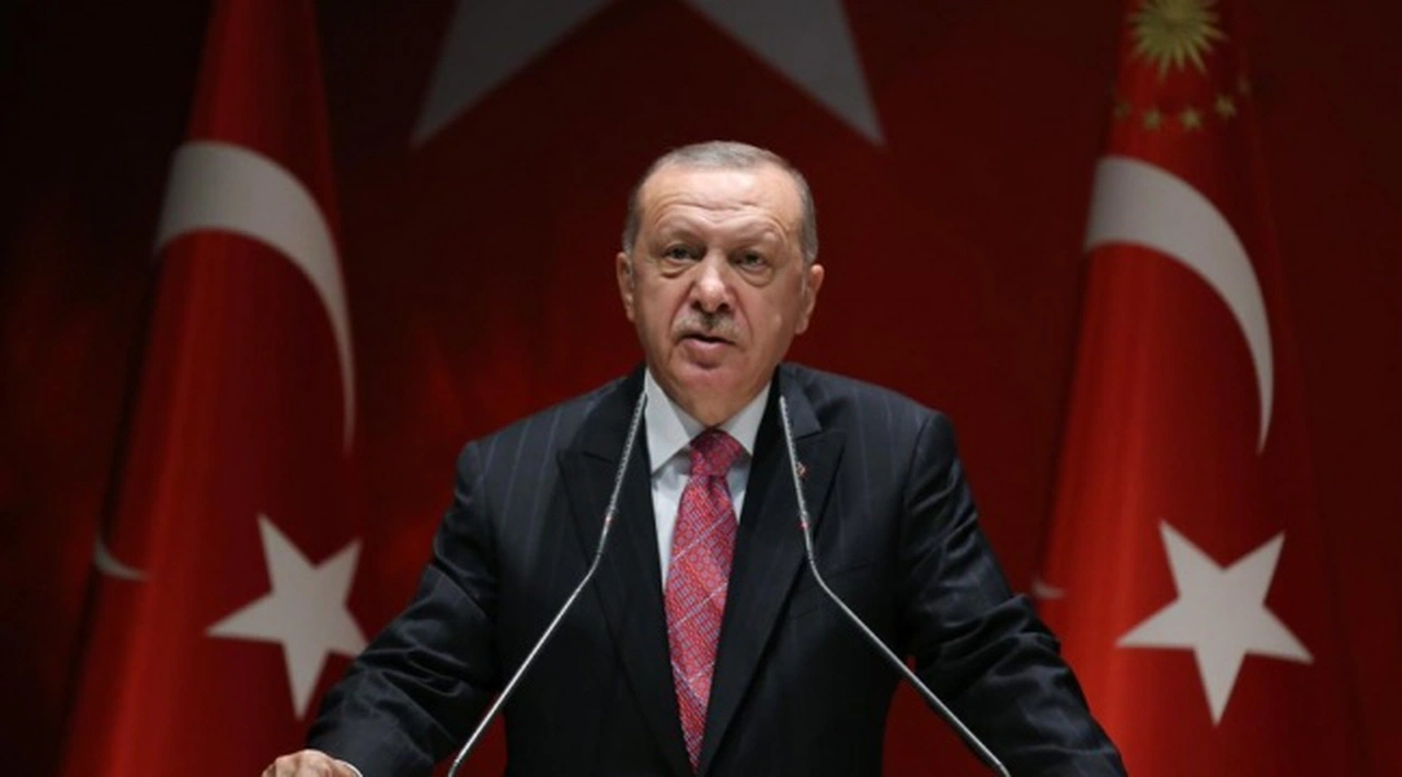 Erdoğan: "Yeniden hız verdiğimiz il ziyaretleriyle yol haritamızı belirliyoruz"