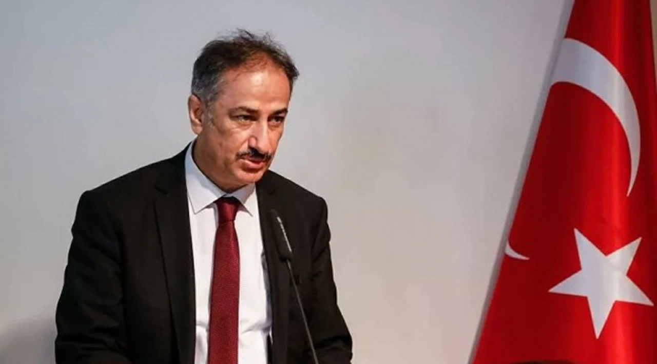 Görevden alınan Melih Bulu, Boğaziçi'ndeki 15 Temmuz programına katılmadı: Etkinlikte Naci İnci konuştu