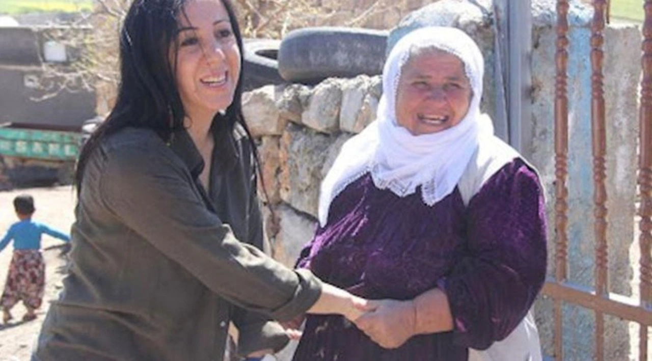 HDP'nin kesin ihracını istediği eski belediye başkanı Özaydın: İddia edilenleri yapacak olsaydım maaş kartımı kadınlara bağışlamazdım