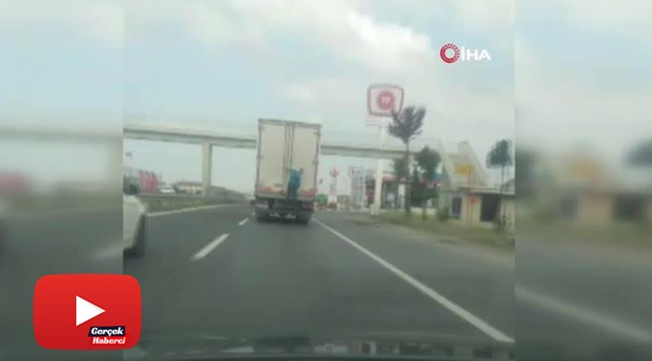 Kamyonun arkasındaki tehlikeli yolculuk