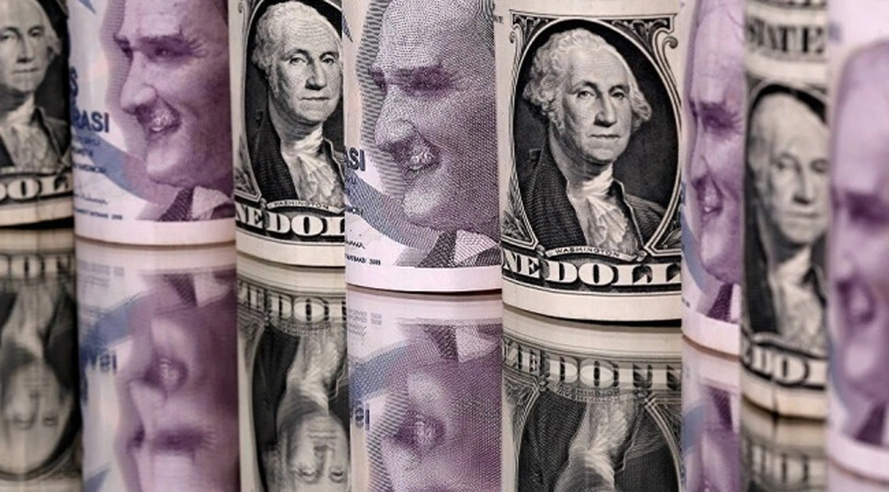 Merkez Bankası Piyasa Katılımcıları Anketi'ne göre yıl sonu dolar beklentisi yükseldi