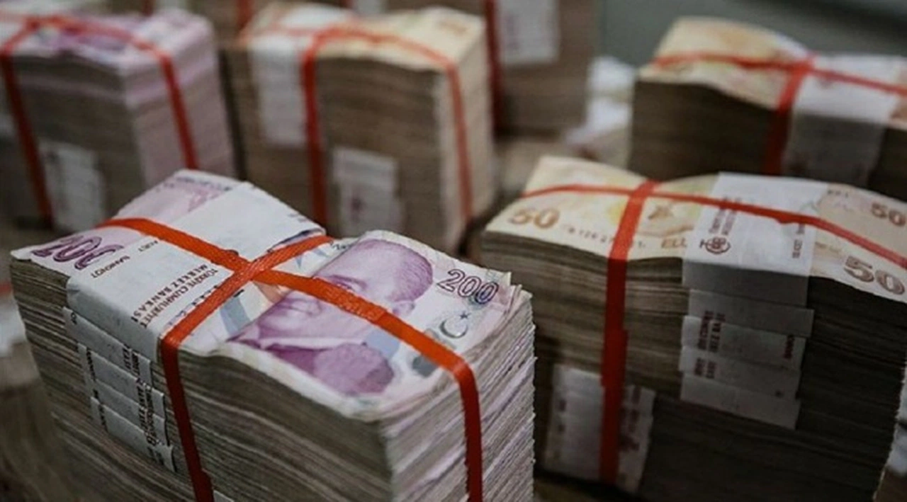 Temmuz'da faiz giderleri 15.2 milyar TL artışla 23.6 milyar TL'ye çıktı