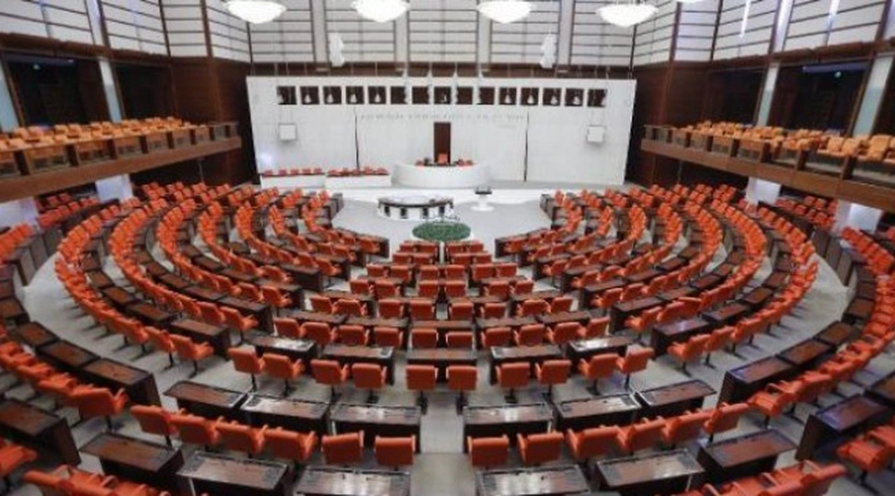Yemin dışında Meclis kürsüsüne hiç çıkmayan AK Partili milletvekillerinin tam listesi belli oldu