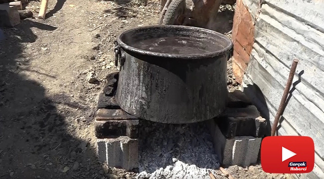 9 kilodan 1 kilo elde ediyorlar, kilosunu 100 liradan satıyorlar