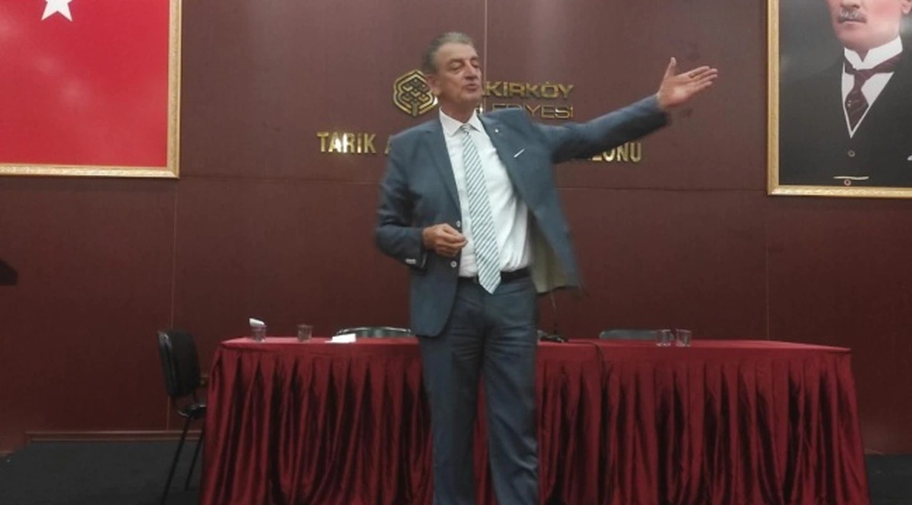 ADD'nin yeni başkanı seçilen Hüsnü Bozkurt: Hiçbir siyasi yapının arka bahçesi olmayız