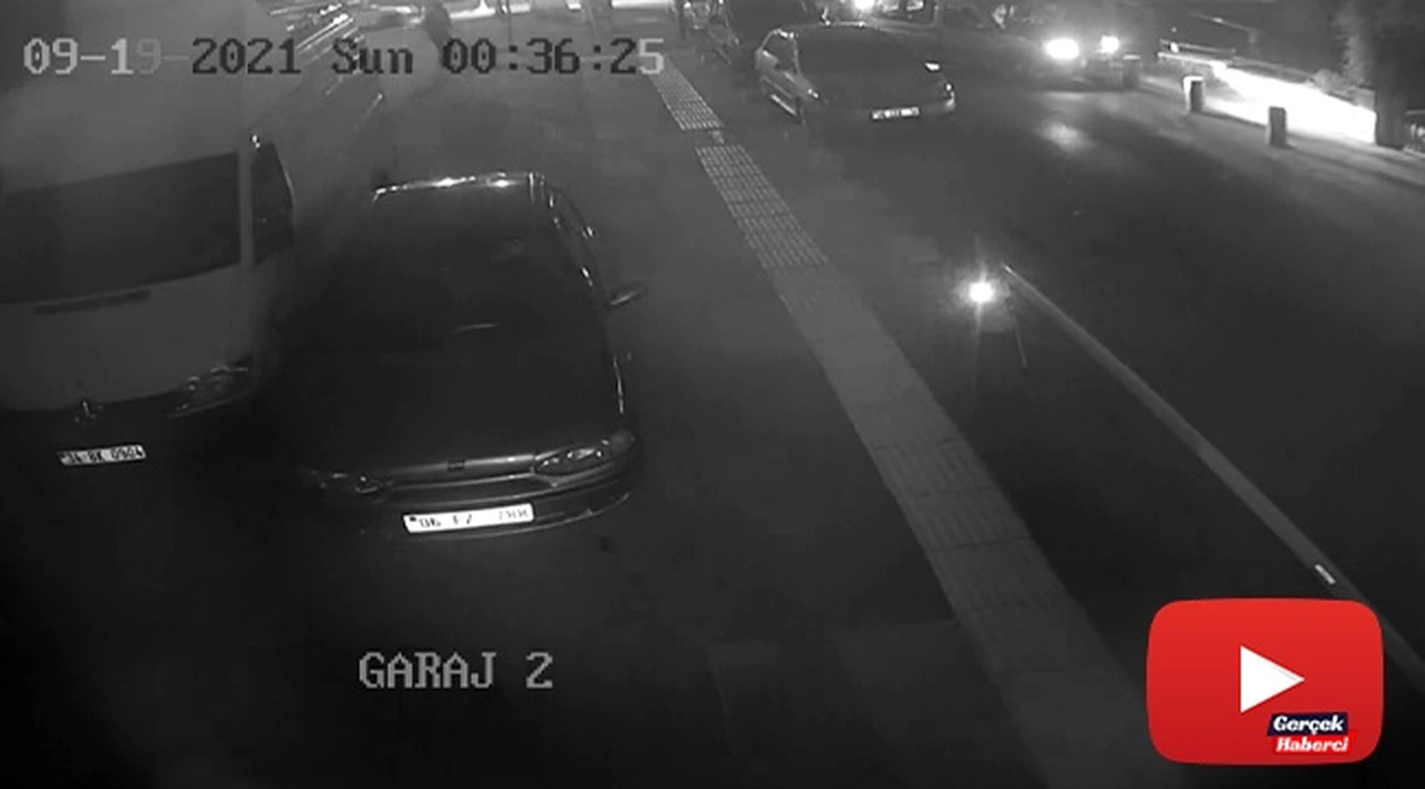 Alkollü sürücü önce araçlara sonra bariyerlere çarparak sokağı birbirine kattı