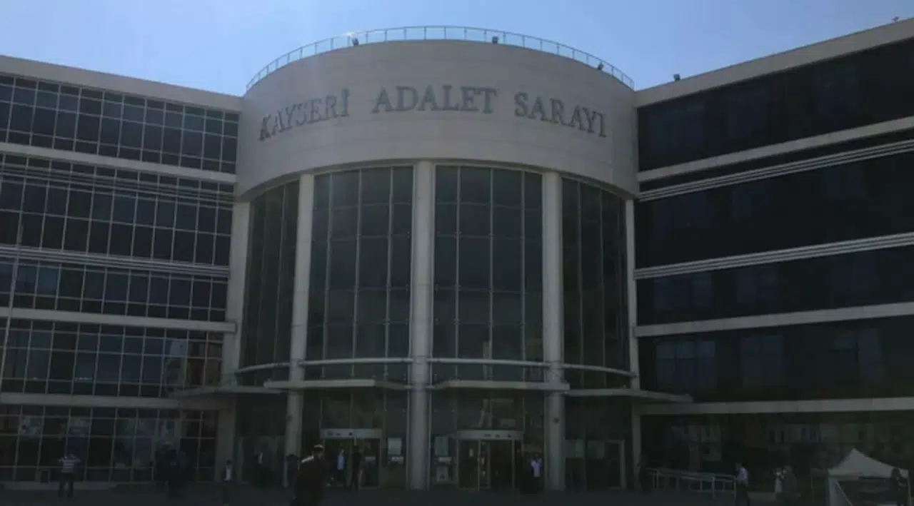 Müvekkilini 42 milyon lira dolandıran avukata 15 yıl hapis cezası