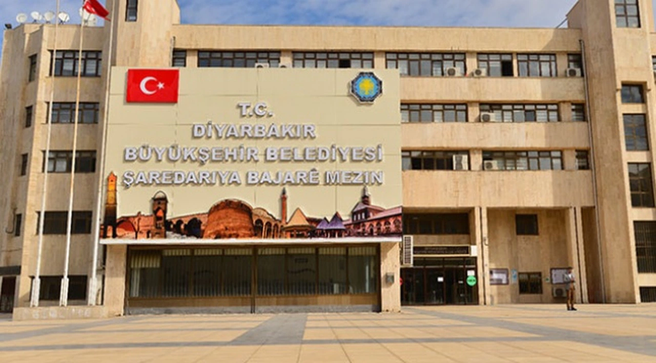 İçişleri Bakanlığı: Diyarbakır Büyükşehir Belediyesi'ndeki atamalar hiçbir ayrım gözetilmeden yapıldı