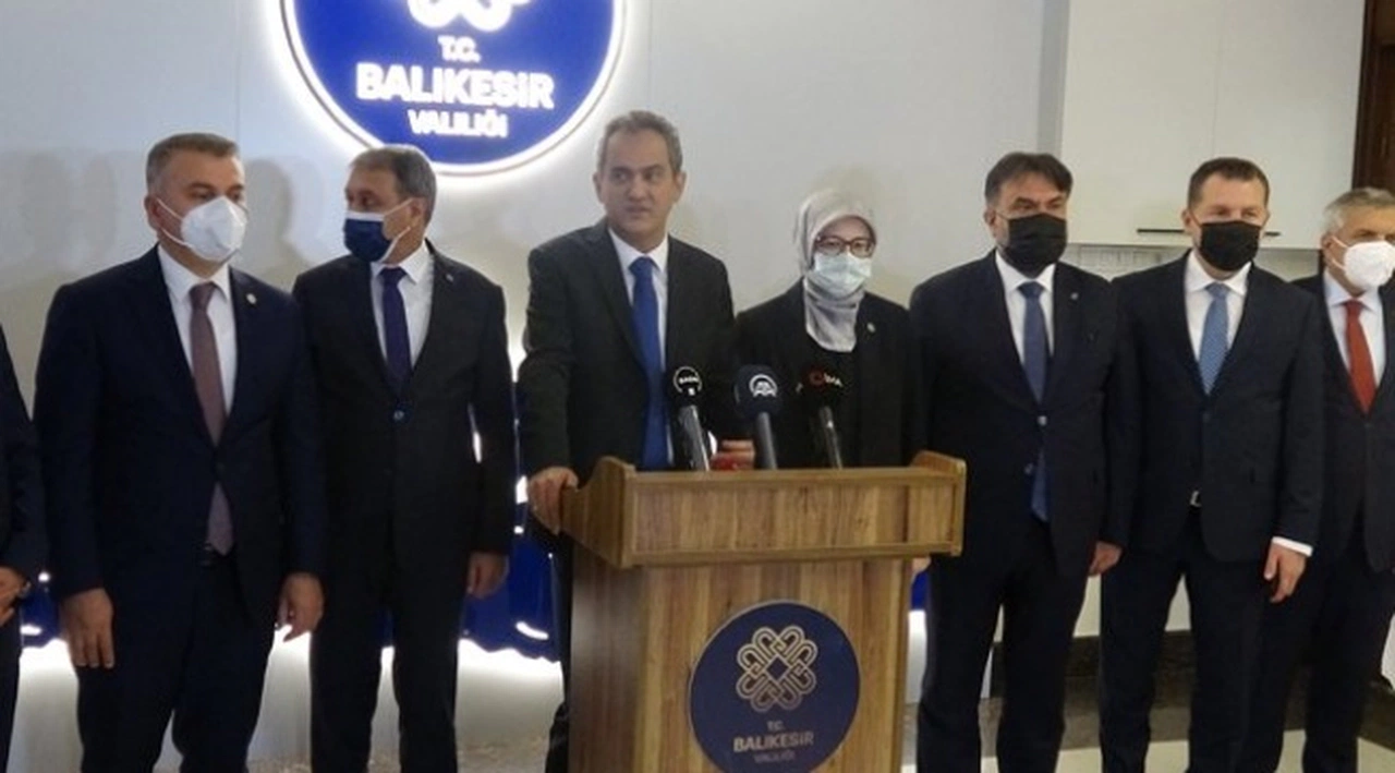Milli Eğitim Bakanı Özer: Aşılanmış ve antikor oluşturmuş öğretmen oranımız yüzde 90