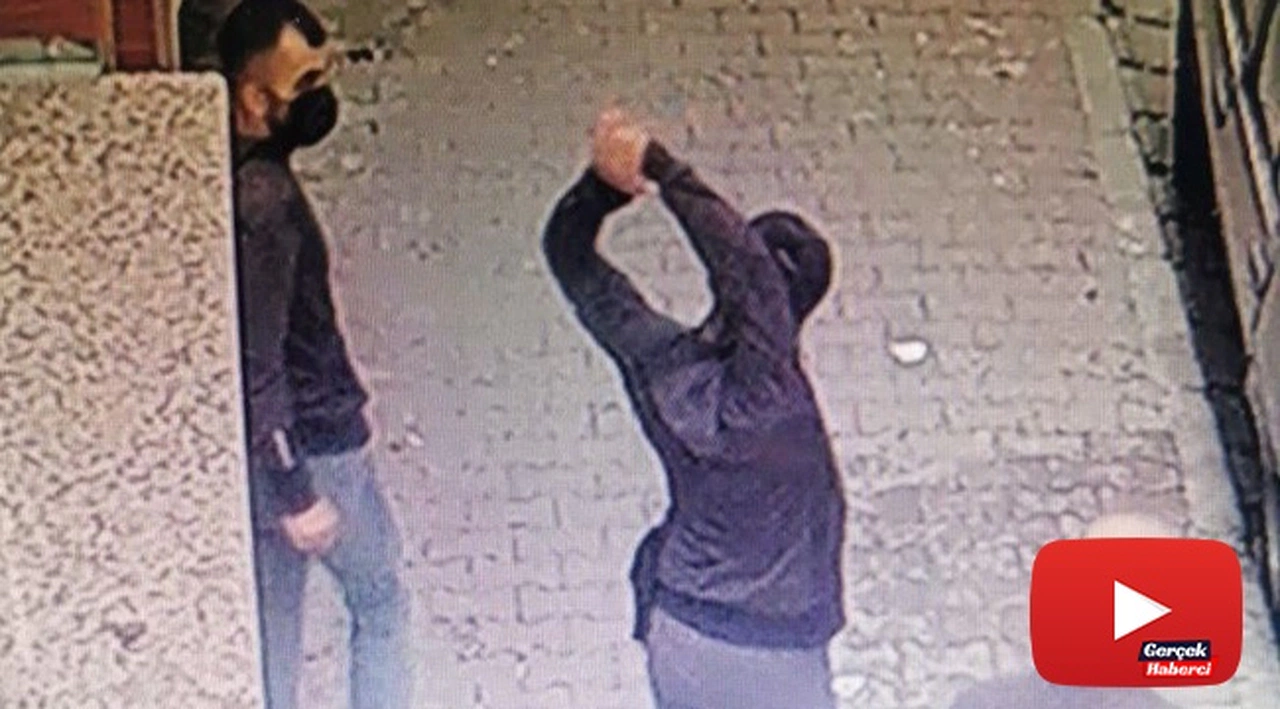 Önce hırsızlık yaptılar sonra güle oynaya kaçtılar