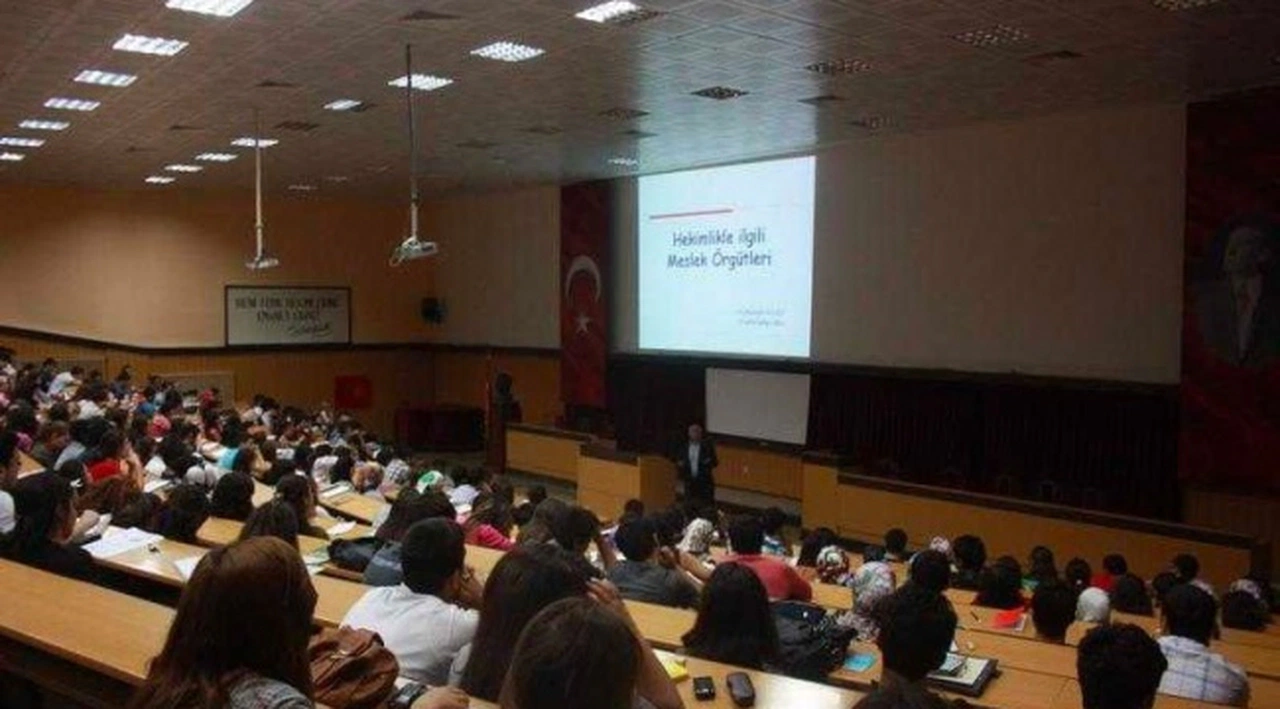 Üniversitelerde Koronavirüs tedbirleri: Akademisyenlere ses tonu uyarısı