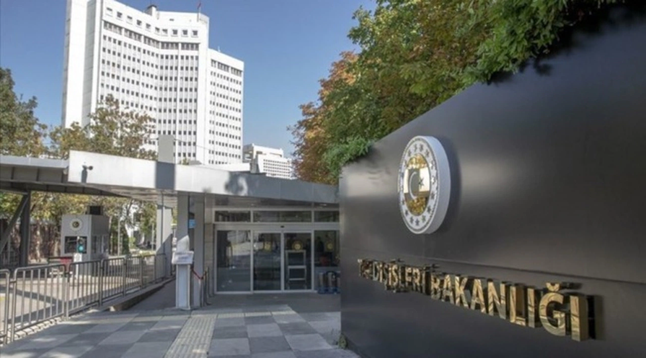 Dışişleri Bakanlığı, 9 fahri konsolosun görevine gerekçe göstermeden son verdi