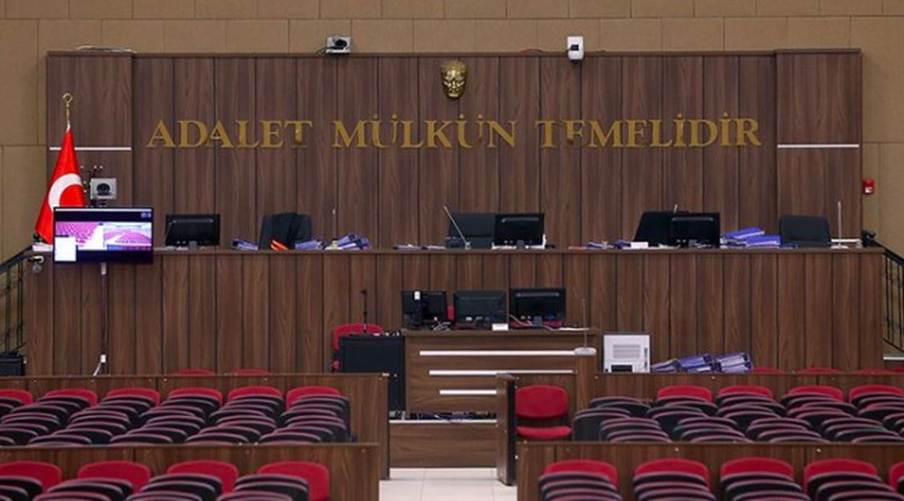 'Dolar 10 lira olur' dedikleri için yargılanıyorlardı