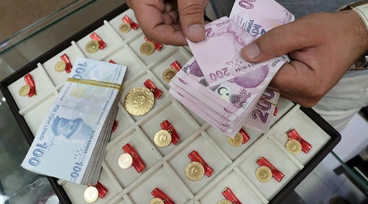 Gram altın 614 TL, çeyrek altın 1002 TL'yi aştı