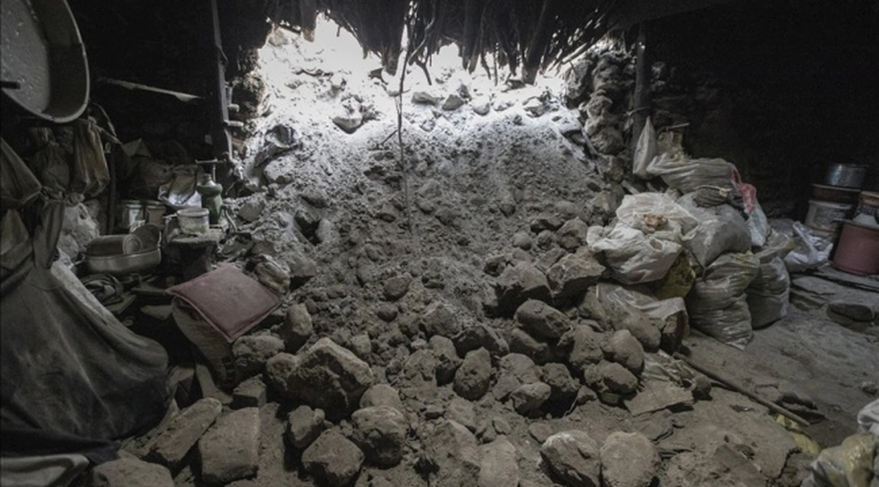 İl Sağlık Müdürü: Erzurum'da depremde yaralanan 5 kişinin sağlık durumu iyi