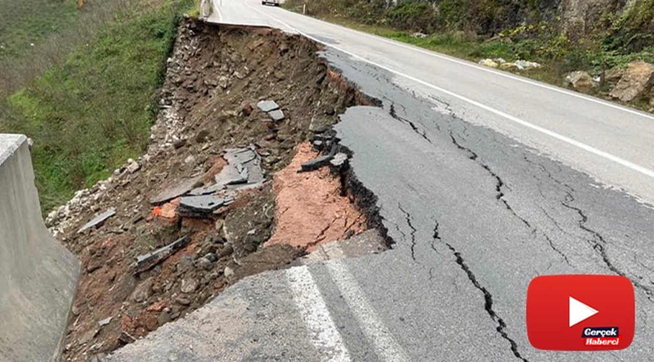 Ordu'da heyelan anı ve yaşanan panik kamerada