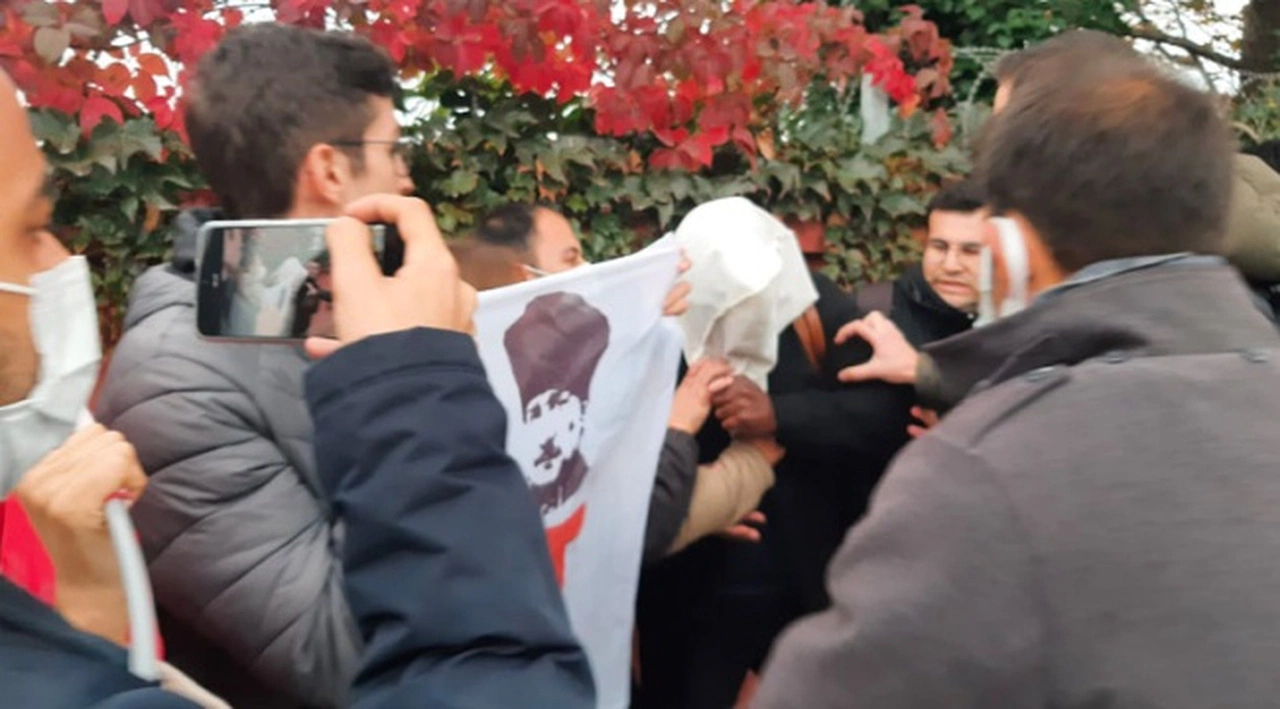 TGB'nin kafasına çuval geçirdiğini iddia ettiği "ABD askeri" sivil personel çıktı!