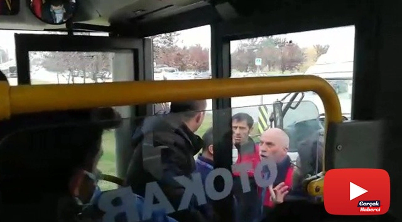 Yolda kamyonet terörü: Ring otobüsündeki onlarca öğrencinin hayatını tehlikeye attı