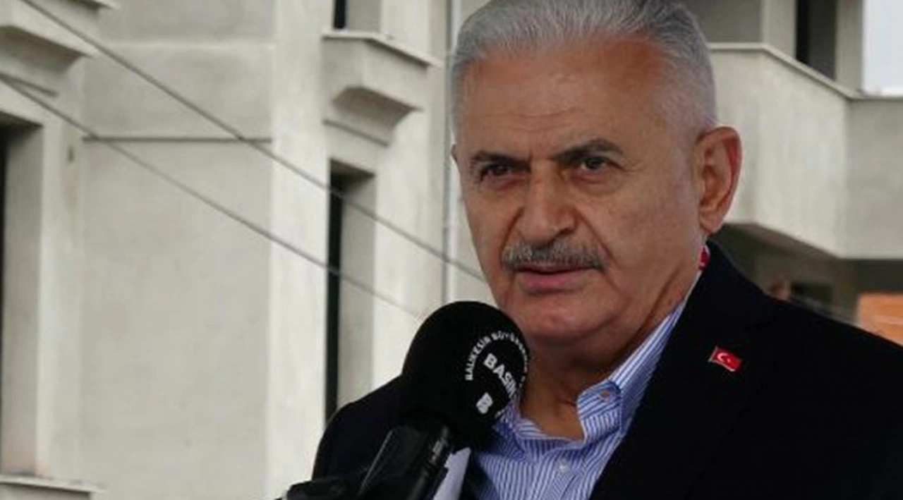 Binali Yıldırım: Bu zor günleri daha çok dayanışarak, empati yaparak aşmaya bakacağız