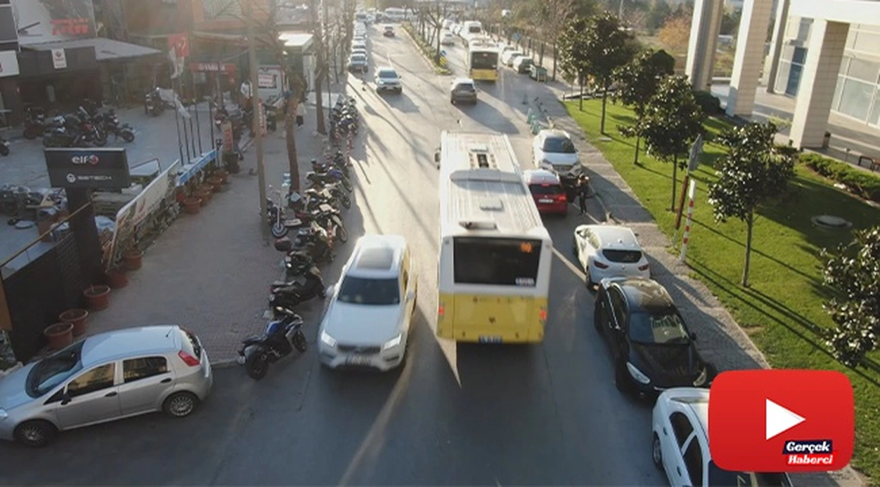 Caddeyi motosiklet sergisine çevirdiler, trafik çileye dönüştü