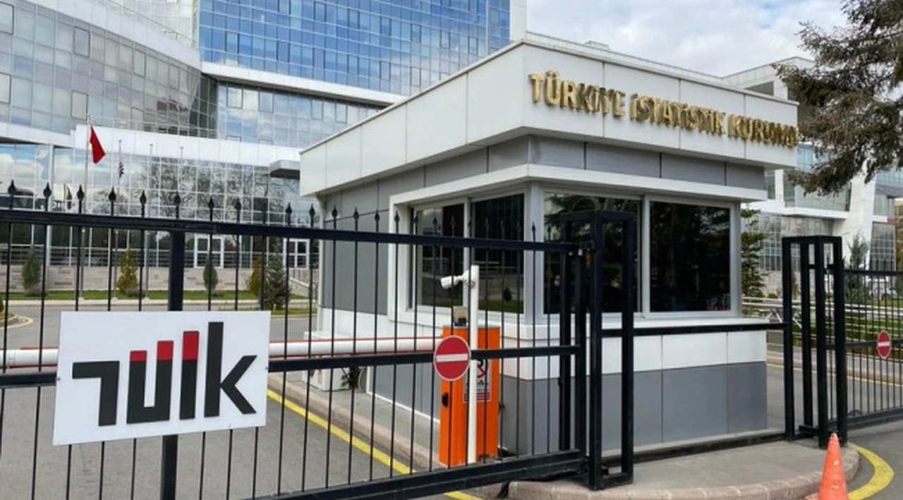 TÜİK verilerine göre; taş kömürü ithalatı, ekim ayında bir önceki aya göre yüzde 51,5 azaldı