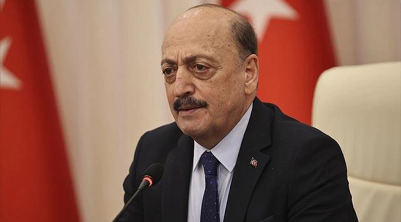 Bakan Bilgin'den 'emeklilikte intibak olacak mı?' sorusuna yanıt: 2012'de yapıldı; 1,8 milyon emeklinin aylık tutarlarında 450 TL'ye varan artışlar sağlandı