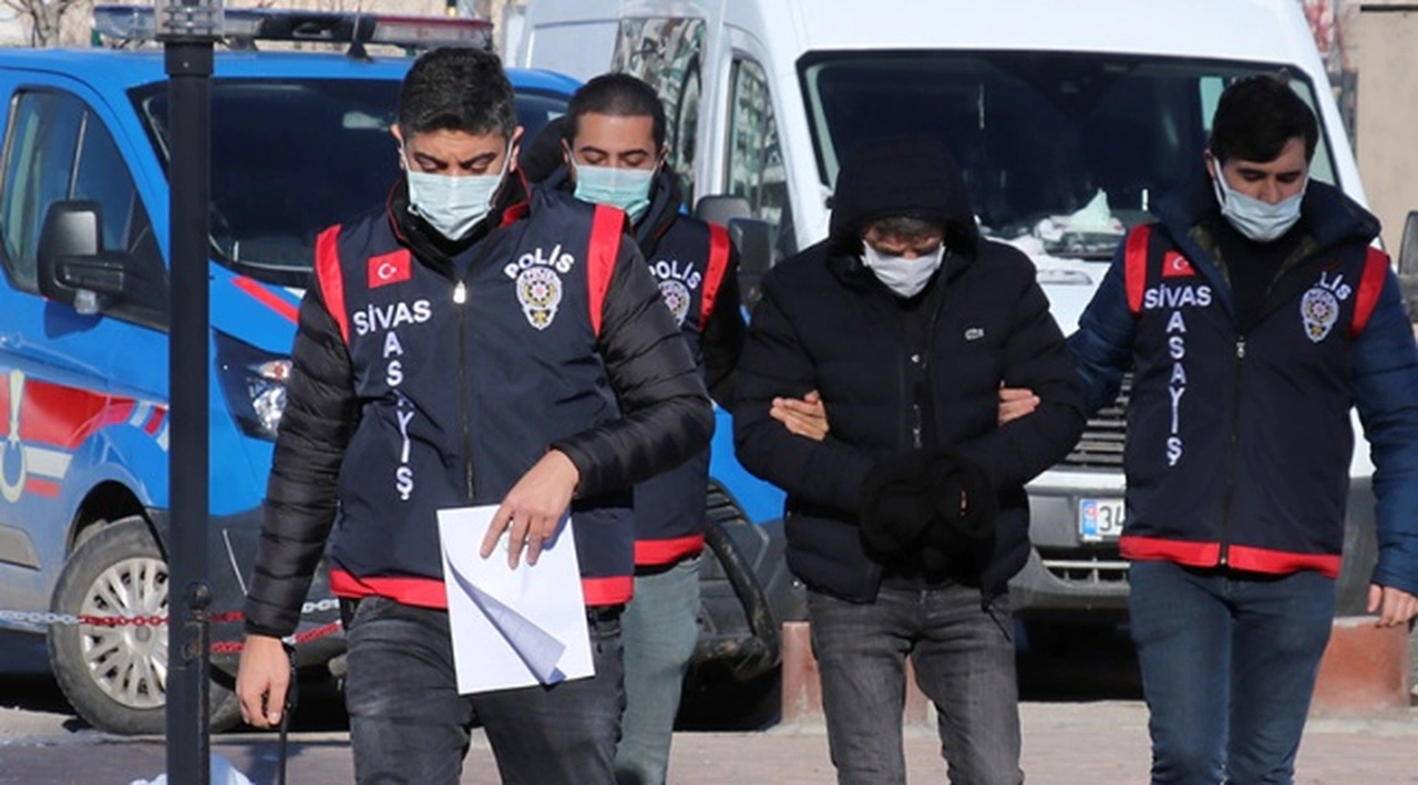 "Banka şube müdürü, 2 buçuk milyon doları zimmetine geçirdi" iddiası