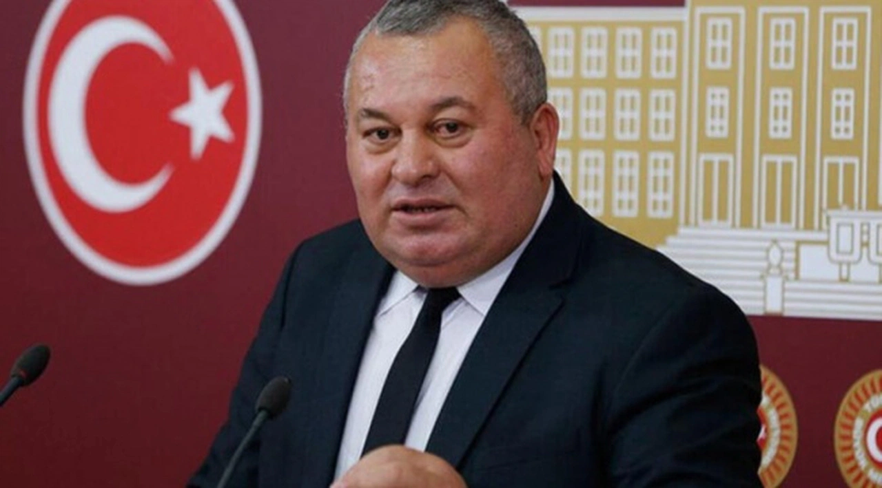 DP'li Enginyurt'tan AK Partili Karahocagil'e tepki: Bıkmadınız mı bu dış güçlerden?