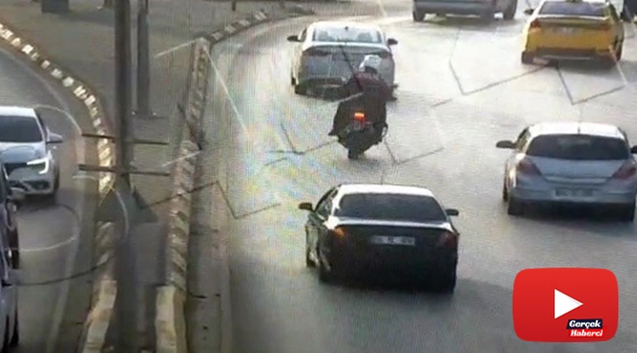 Hamile eşini hastaneye yetiştiriyordu trafiğe takıldı, imdadına polis yetişti