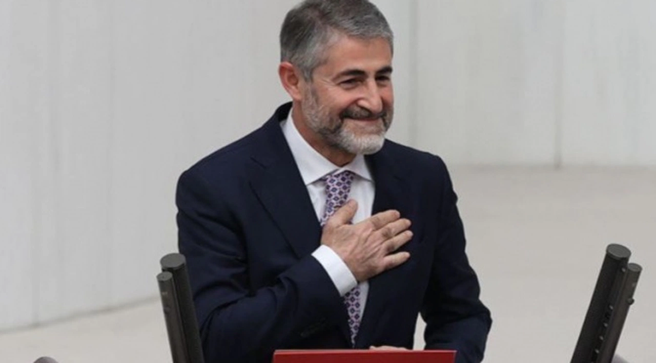 Merkez Bankası'nın kararına CHP'den ilk yanıt: 'Nebati'nin gözleri ışıldıyor ama...'