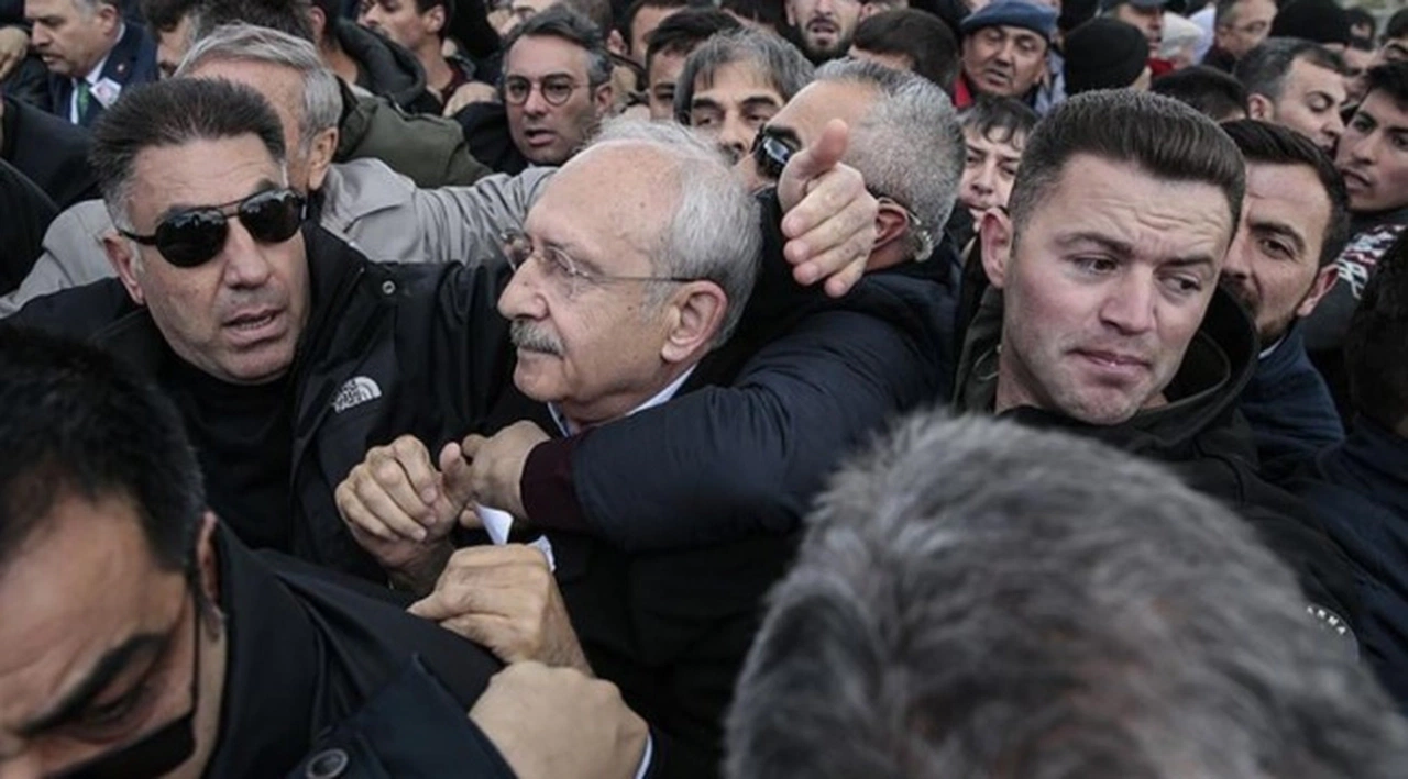Şehit cenazesinde saldırı davasında Kılıçdaroğlu'nun koruması dinlendi: Düşseydik kalkamazdık, bizi tekmelerle öldürürlerdi