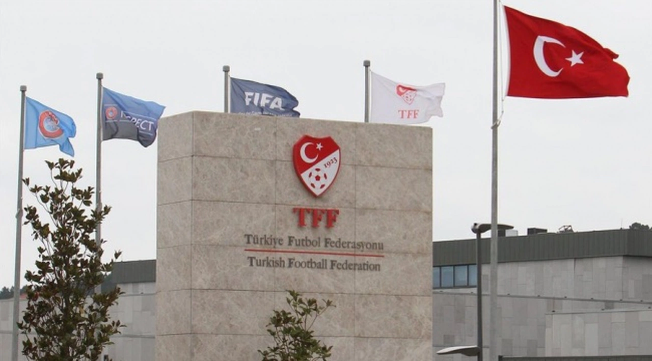 TFF'den 'maç erteleme' çağrılarına cevap: Pozitif vakalar nedeniyle müsabakalar ertelenemez
