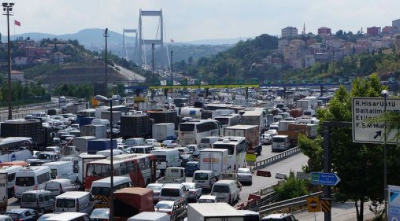 Yük ve yolcu taşımacılığı yapan araçlara denetim: 2 bin 220 aracın zorunlu mali sorumluluk sigortası yok