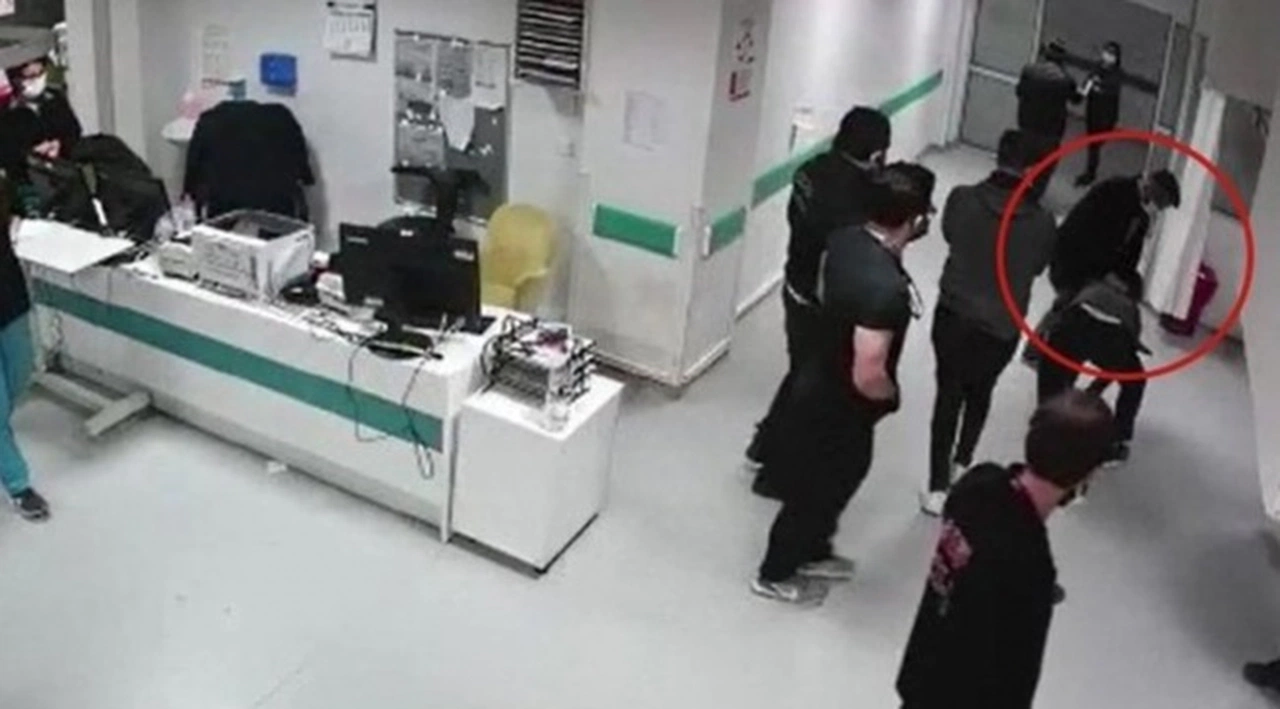 Güvenlik kamera görüntüsü ortaya çıkmıştı; doktorun darpla suçladığı uzman çavuş görevine iade edildi