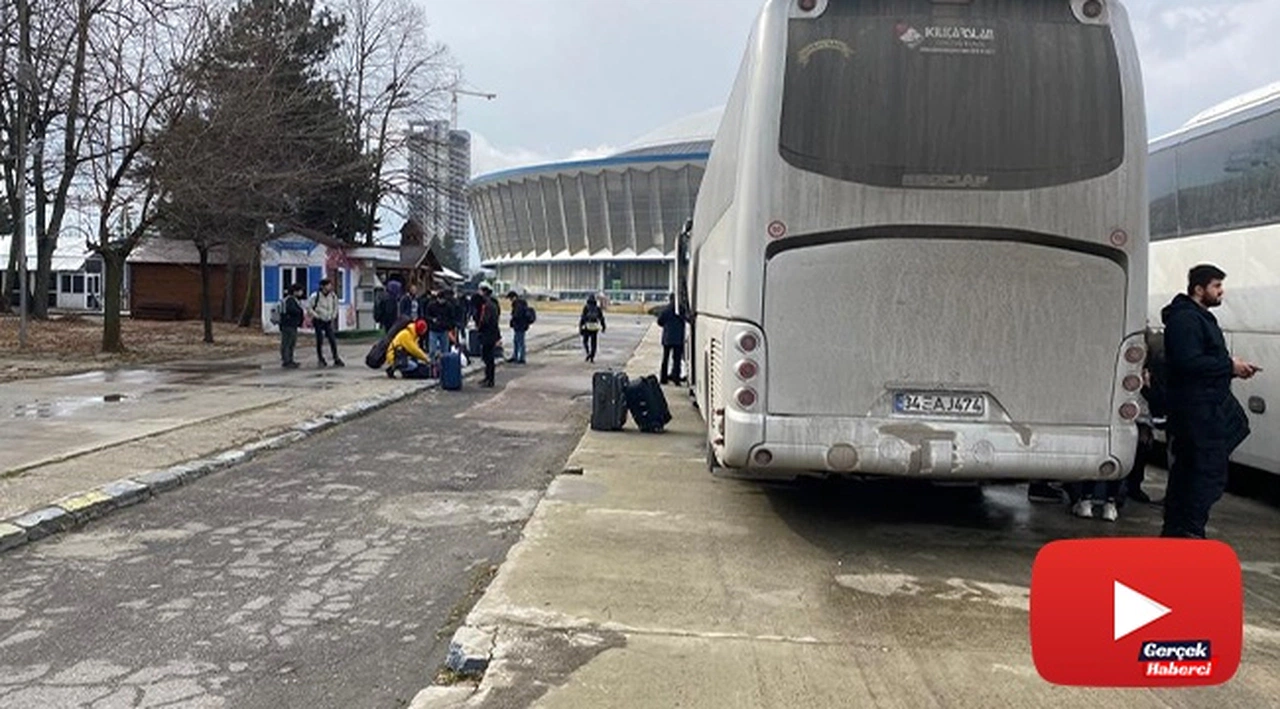 Rusya - Ukrayna savaşına tanıklık eden öğrenci: “Eve giderken paraşütle inen askerleri gördüm”