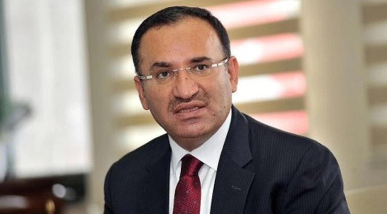 Adalet Bakanı Bozdağ'dan Gezi kararını eleştirenlere tepki: 'Herkes işine baksın'