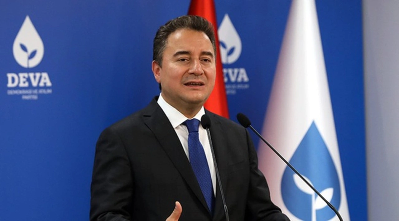 Babacan'dan Erdoğan'a gönderme:  "Ülkeyi hep 'Ben ekonomistim' diyenler batırdı"