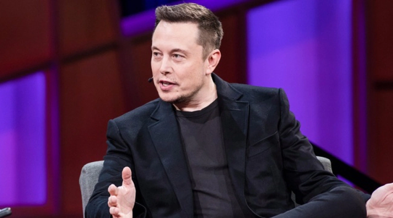 Elon Musk Twitter'dan hisse aldı
