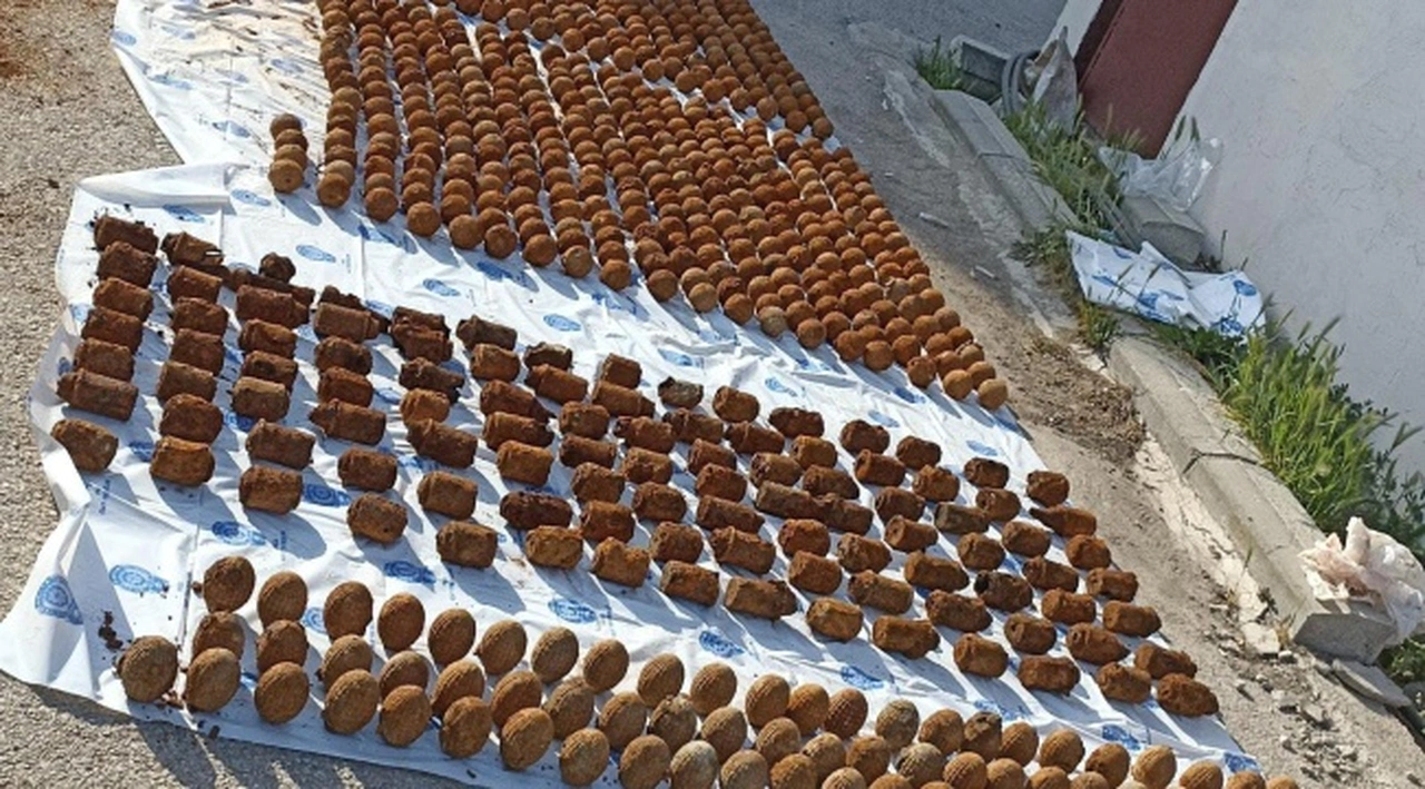 Toprağa gömülü bulunan yüzlerce bombanın sırrı çözülüyor