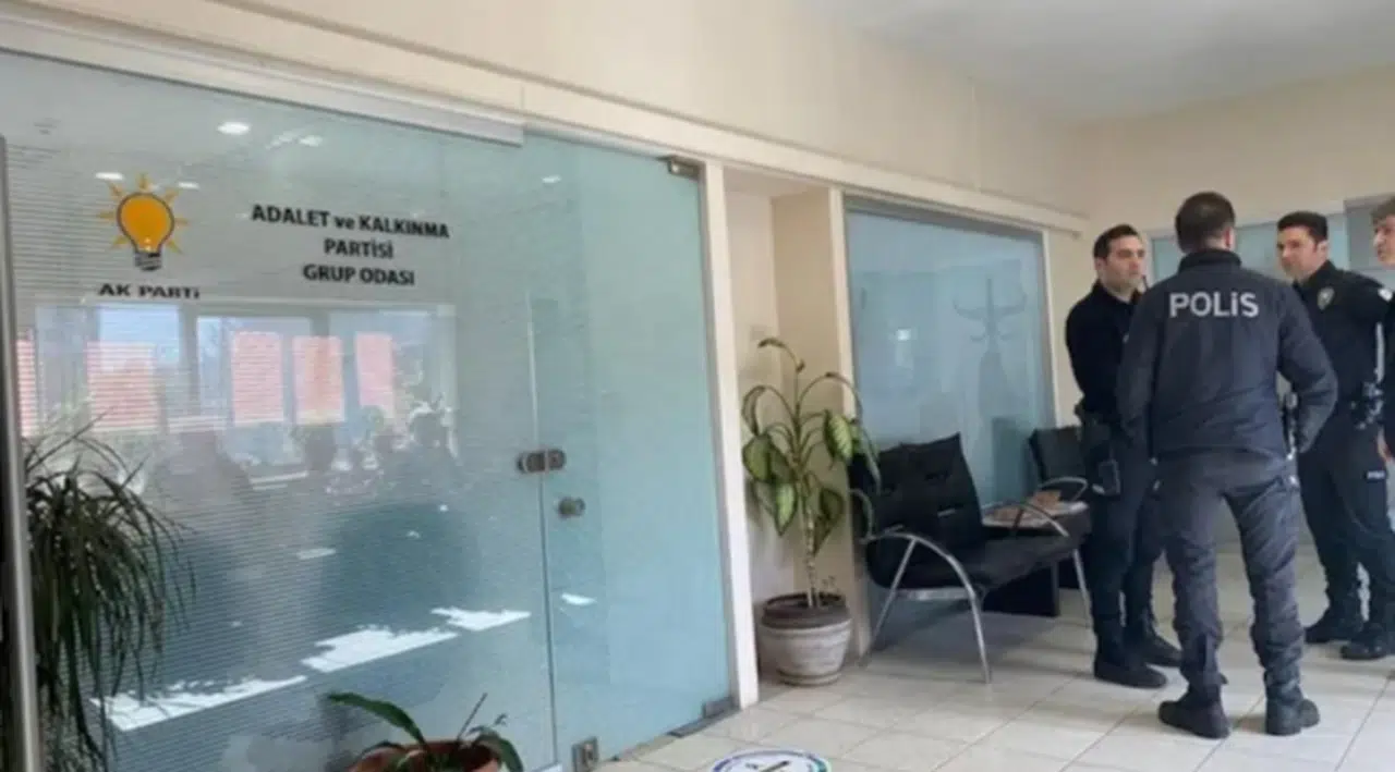 AK Partili meclis üyeleri arasında kavga: Darp raporu aldı, suç duyurusunda bulundu