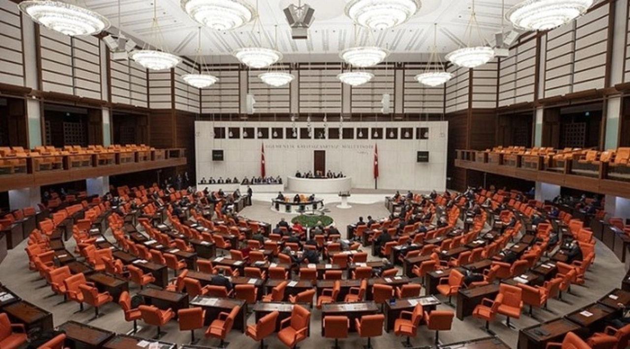 Kadına ve sağlık çalışanlarına şiddetin önlenmesine ilişkin kanun teklifi TBMM'de yasalaştı