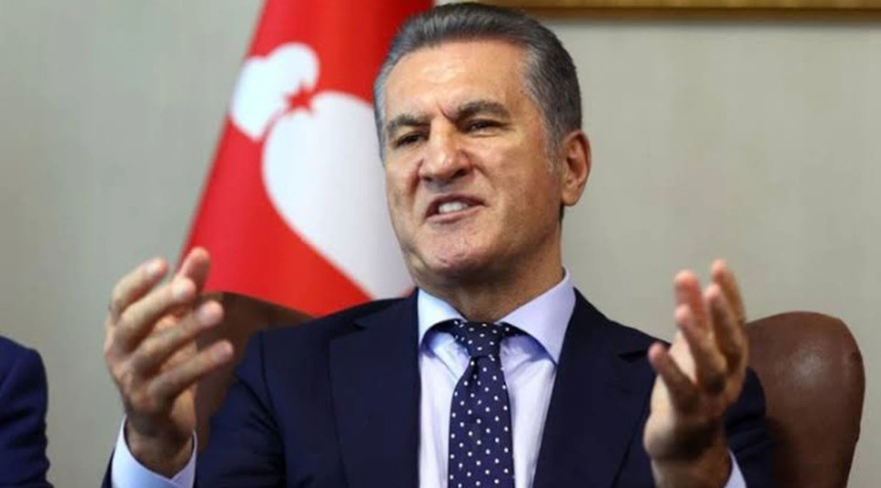 Mustafa Sarıgül'ün partisinde toplu istifa depremi: Genel başkan yardımcıları ile 11 ilin il ve ilçe başkanı istifa etti
