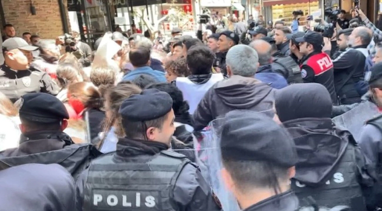 Taksim'e yürümek isteyen 164 kişi gözaltına alındı